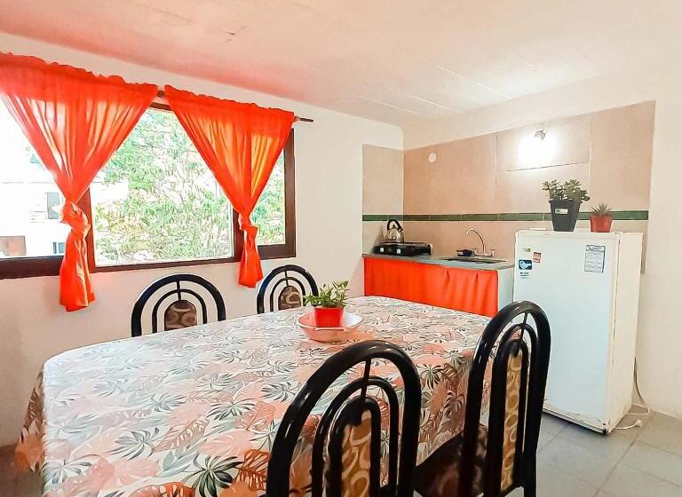 פנסיון Deptos Pinamar