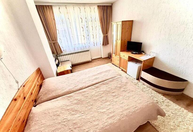 ペンション Guest House Meraklii