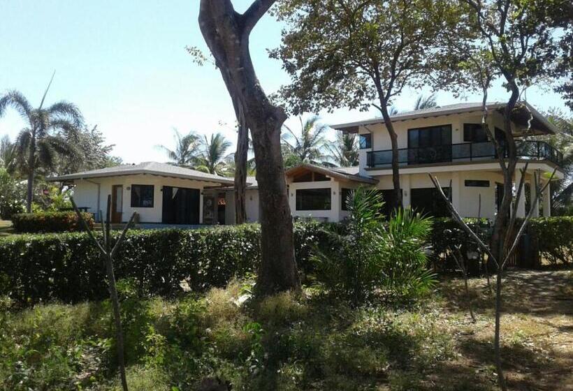 펜션 Oceanfront Gem At La Joya De Lagarto