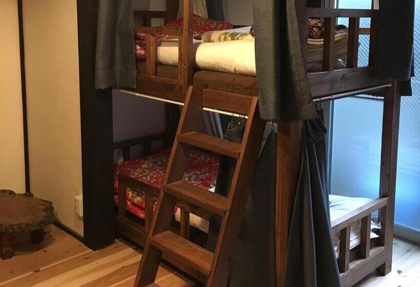 Pensão Shikkuinoyado Tenjin