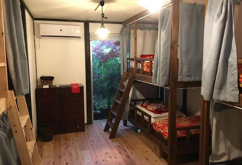 Pensão Shikkuinoyado Tenjin