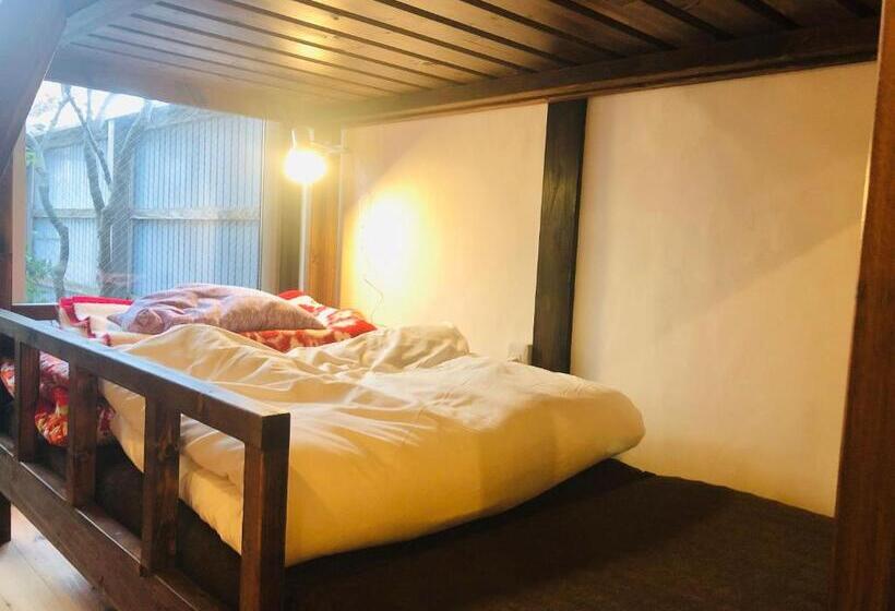 Pensão Shikkuinoyado Tenjin