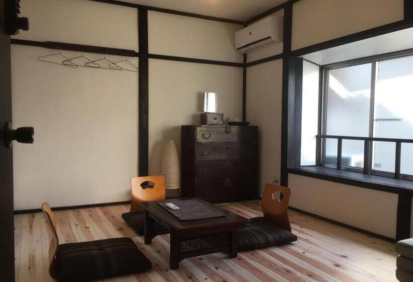 Pensão Shikkuinoyado Tenjin