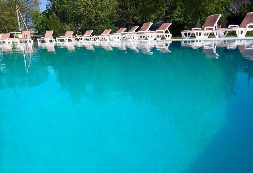 Lomakeskus база відпочинку ріверсайд світло є завжди