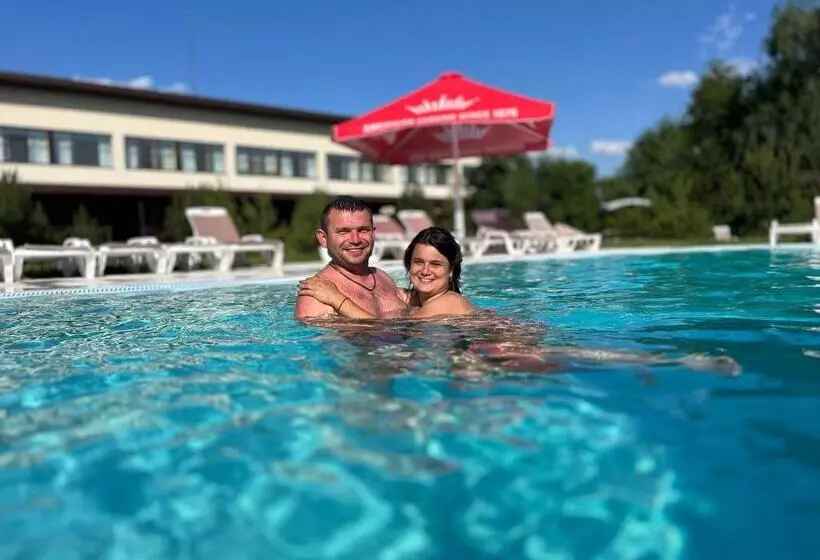 Lomakeskus база відпочинку ріверсайд світло є завжди