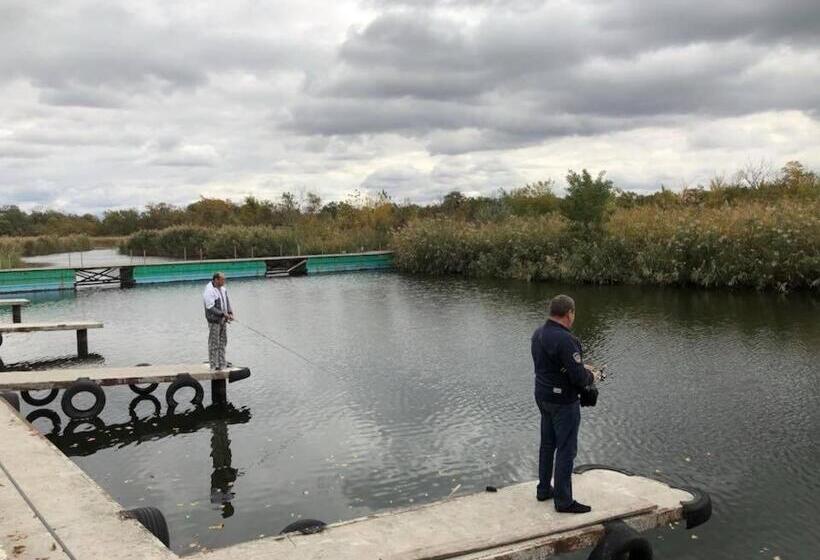 渡假胜地  база відпочинку ріверсайд світло є завжди