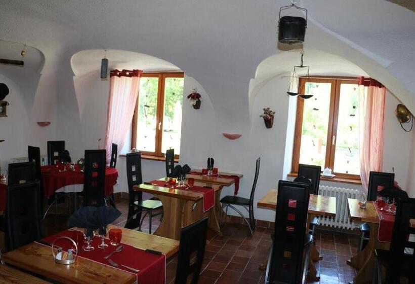 ユースホステル Auberge Aux 3 Frenes