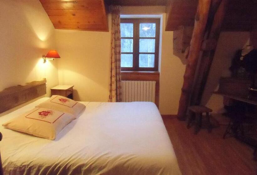 ユースホステル Auberge Aux 3 Frenes