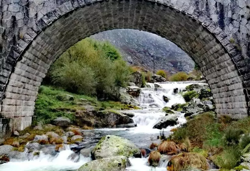 Retkeilymaja Residencial Mira Sol