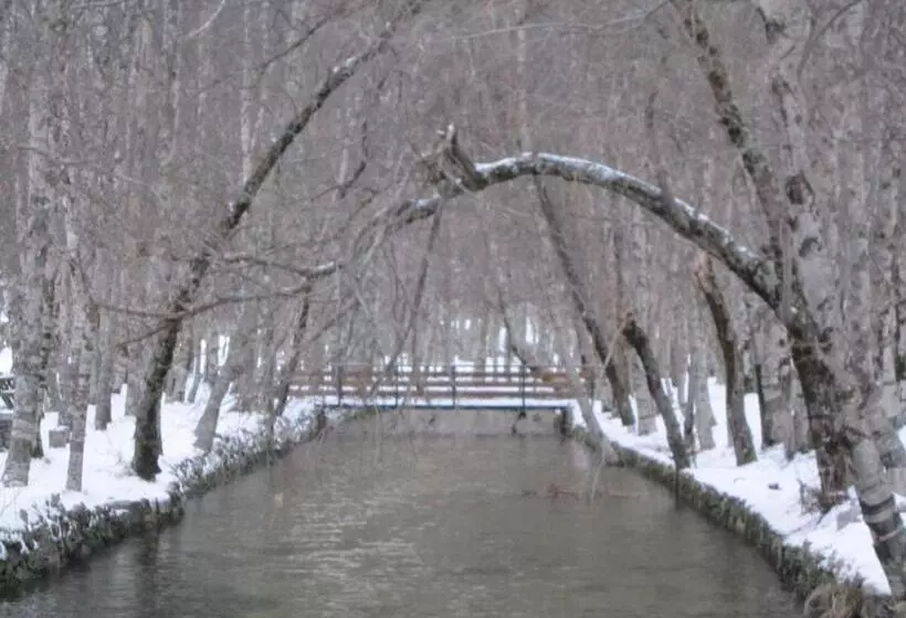 Retkeilymaja Residencial Mira Sol