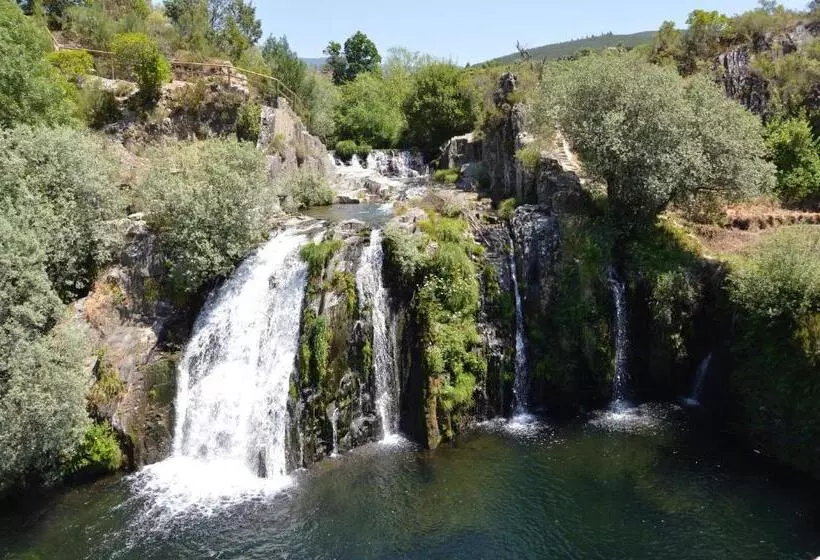 Retkeilymaja Residencial Mira Sol