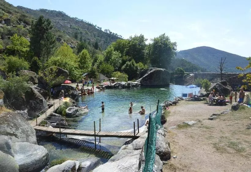 Retkeilymaja Residencial Mira Sol