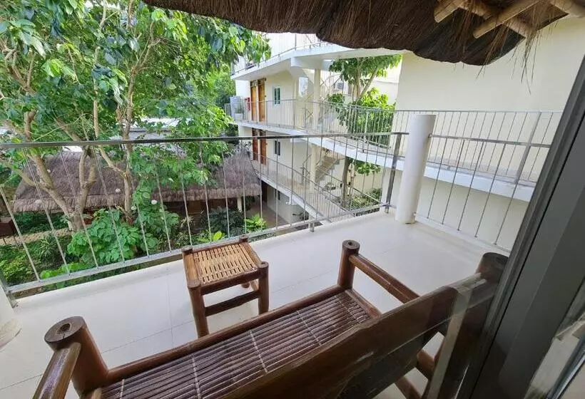 هتل Amor Double Room Fan Room With Swimming Pool Access