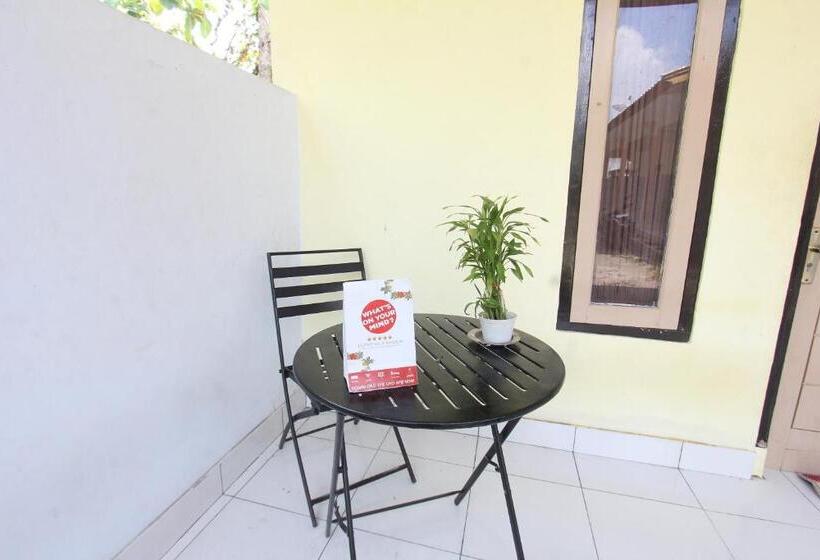 בית מלון כפרי Oyo Life 93260 Bale Kosan