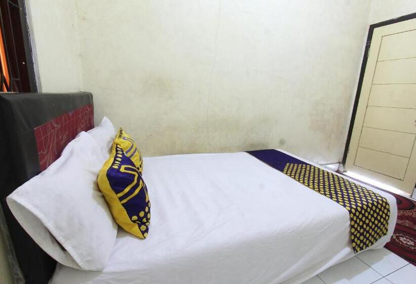 בית מלון כפרי Oyo Life 93260 Bale Kosan