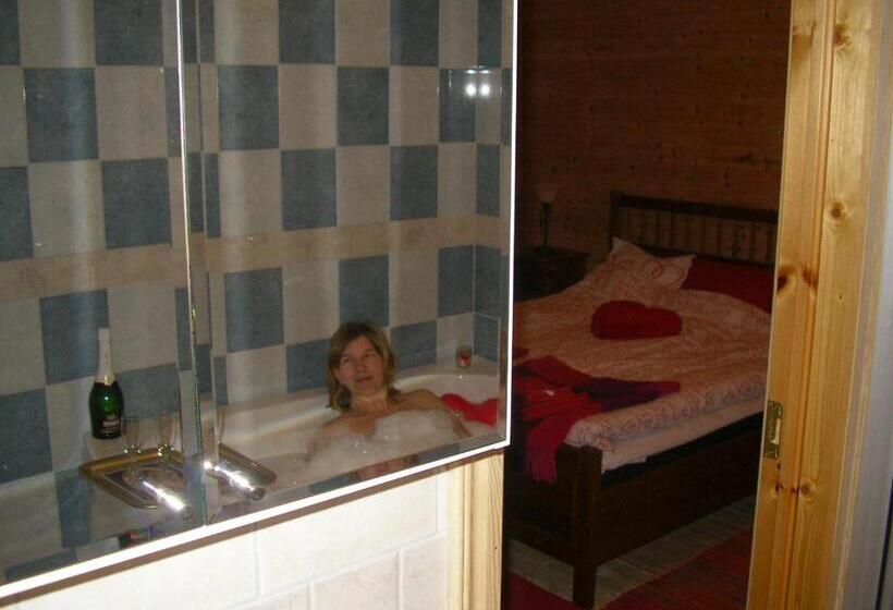 בית מלון כפרי Pensionat Sågknorren