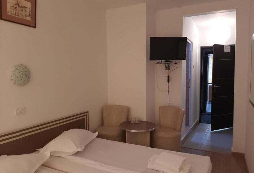 בית מלון כפרי Pescarus