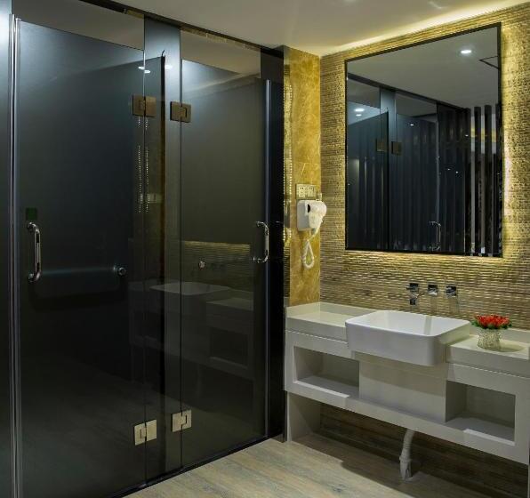 בית מלון כפרי Warmyes Business