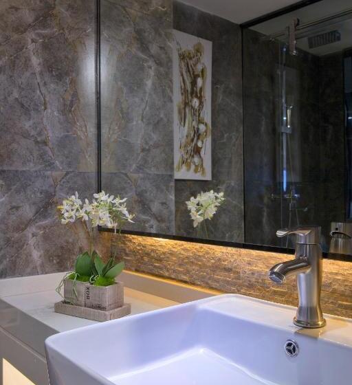 בית מלון כפרי Warmyes Business