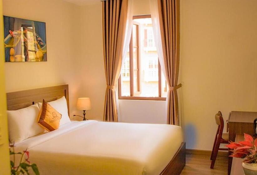 Lyn Hotel Phú Quốc