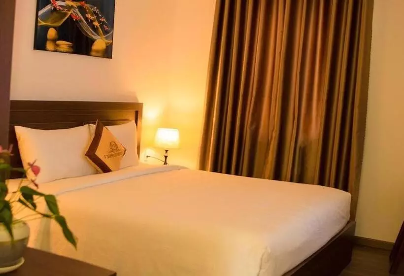 Lyn Hotel Phú Quốc