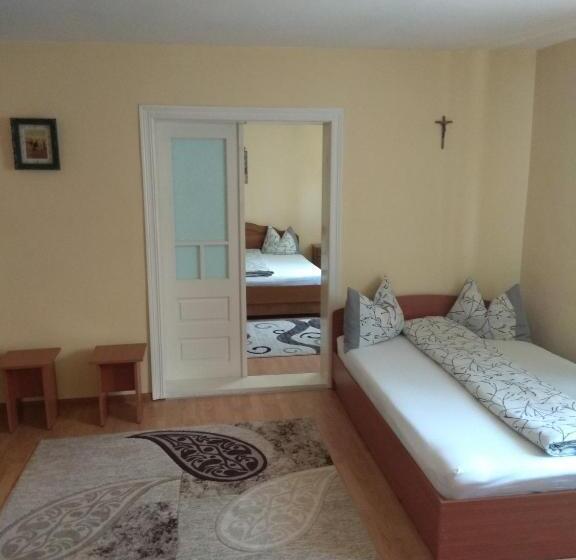 بنسيون Casa Adriana