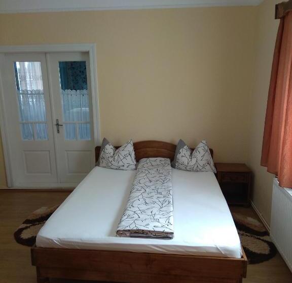 بنسيون Casa Adriana