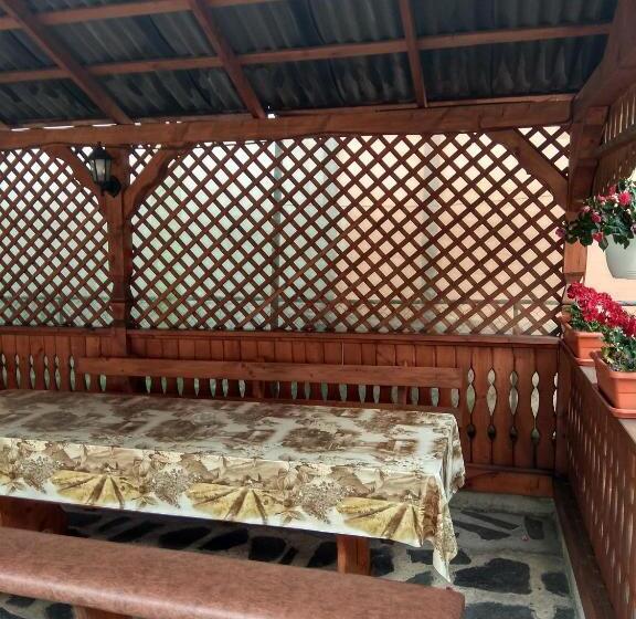 بنسيون Casa Adriana