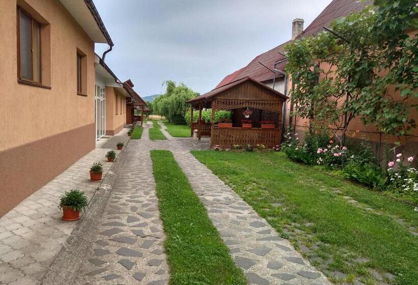 بنسيون Casa Adriana