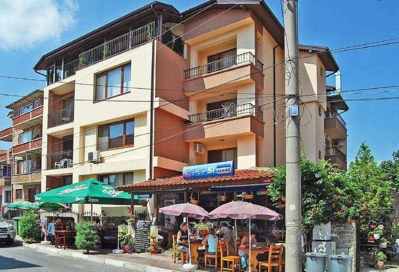 بنسيون Dimitur Jekov Guest House