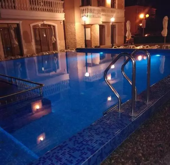 پانسیون Guest House Aristokrat