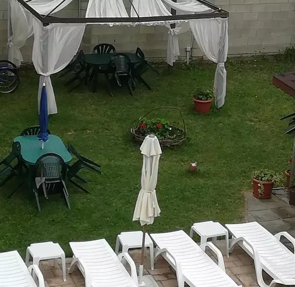 پانسیون Guest House Aristokrat