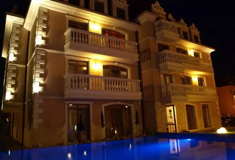 پانسیون Guest House Aristokrat