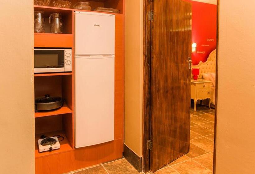 펜션 Karoo Fountain Luxury Guesthouse