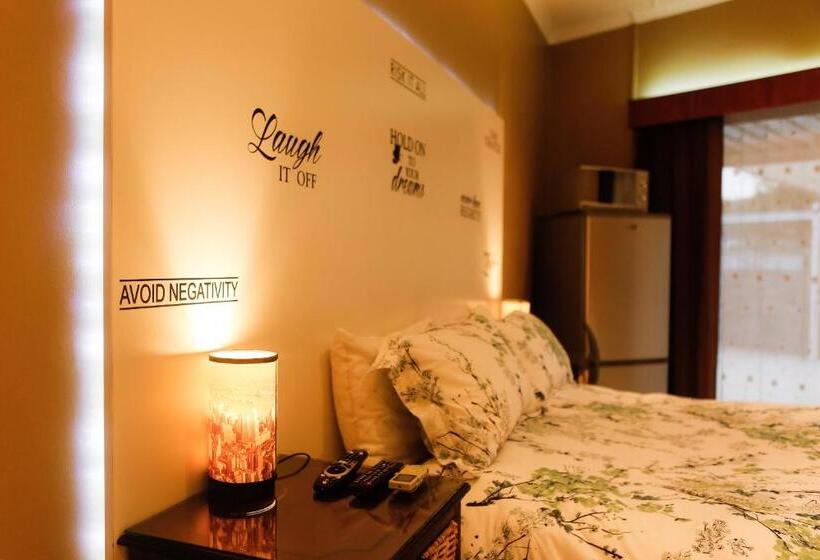 펜션 Karoo Fountain Luxury Guesthouse