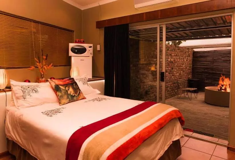 ペンション Karoo Fountain Luxury Guesthouse