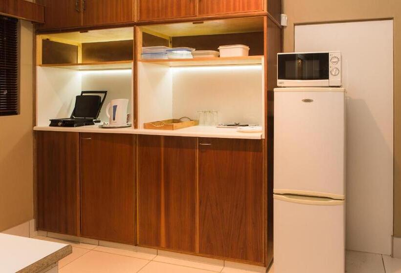 펜션 Karoo Fountain Luxury Guesthouse