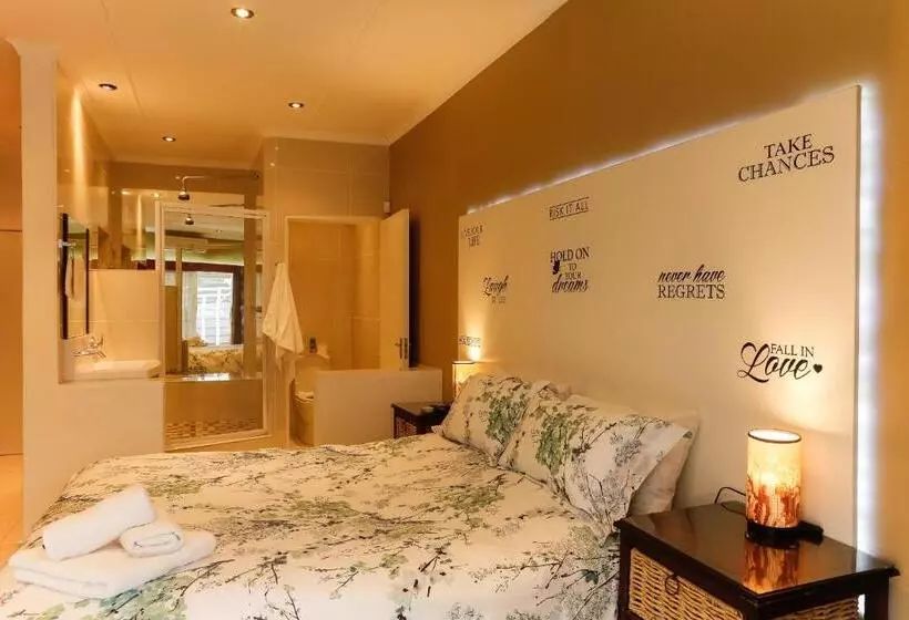 ペンション Karoo Fountain Luxury Guesthouse