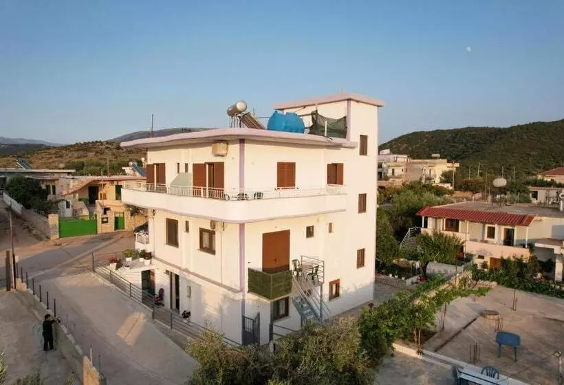 ペンション Villa Ylli Ksamil