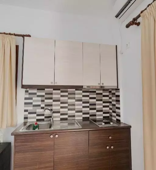 ペンション Villa Ylli Ksamil