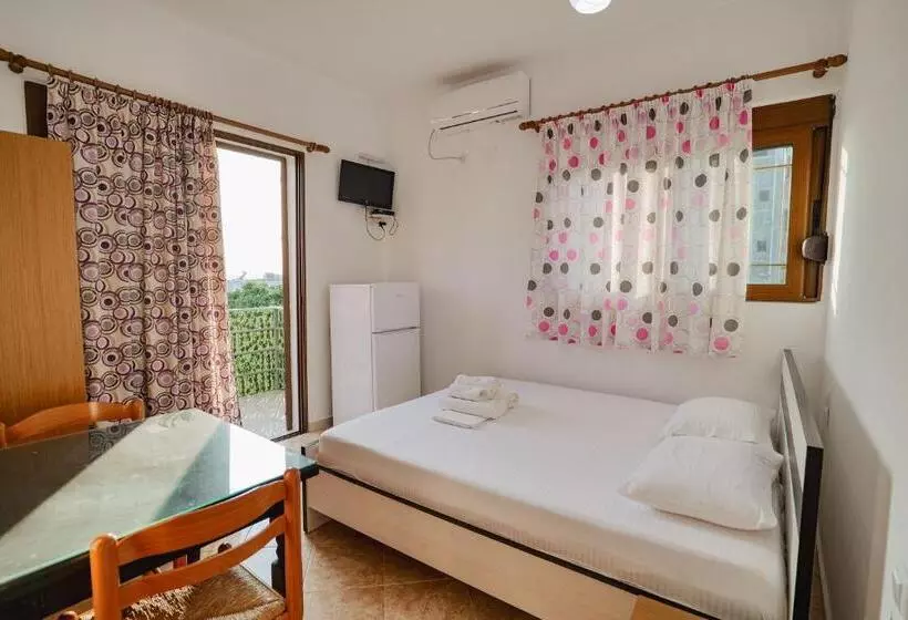 ペンション Villa Ylli Ksamil