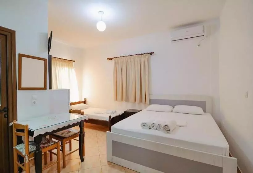 ペンション Villa Ylli Ksamil