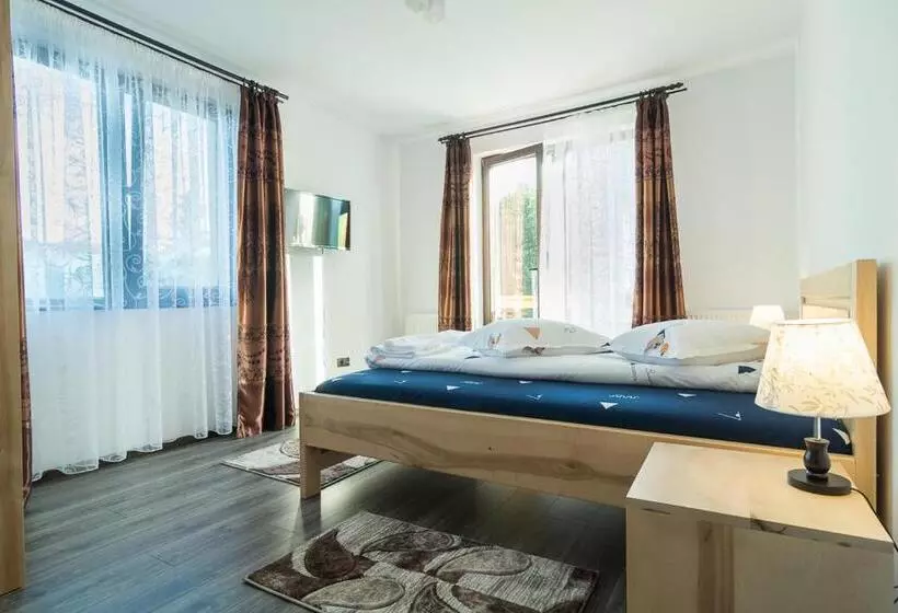 Pensiunea Paradisul Naturii