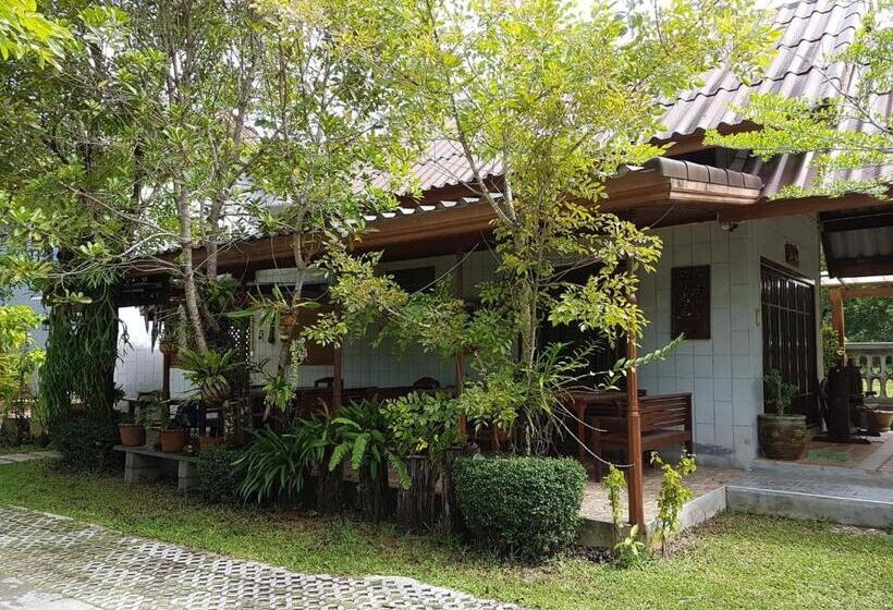 استراحتگاه Asiana House