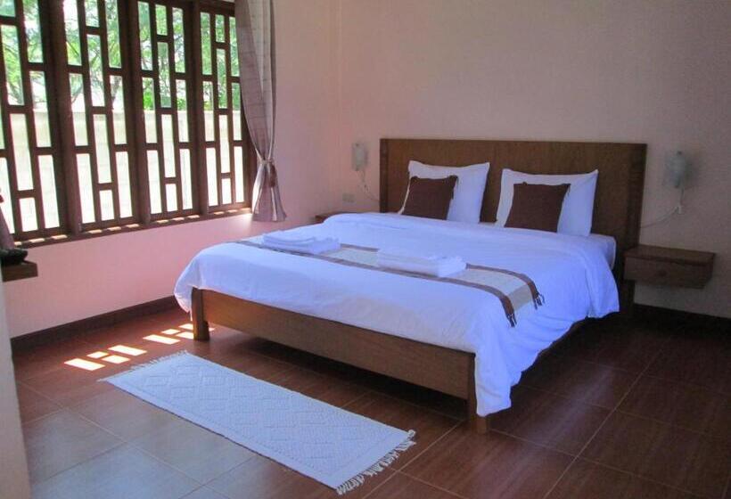 استراحتگاه Asiana House