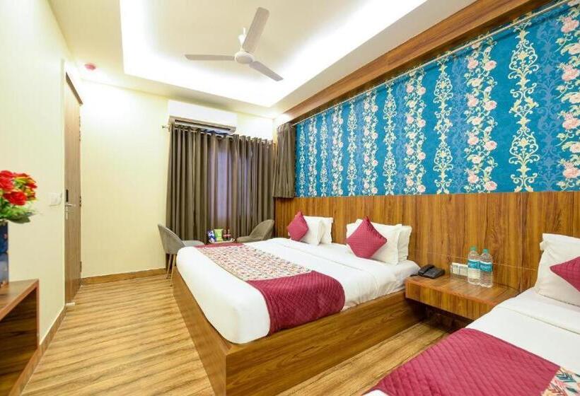 Airport Hotel De Rosewood