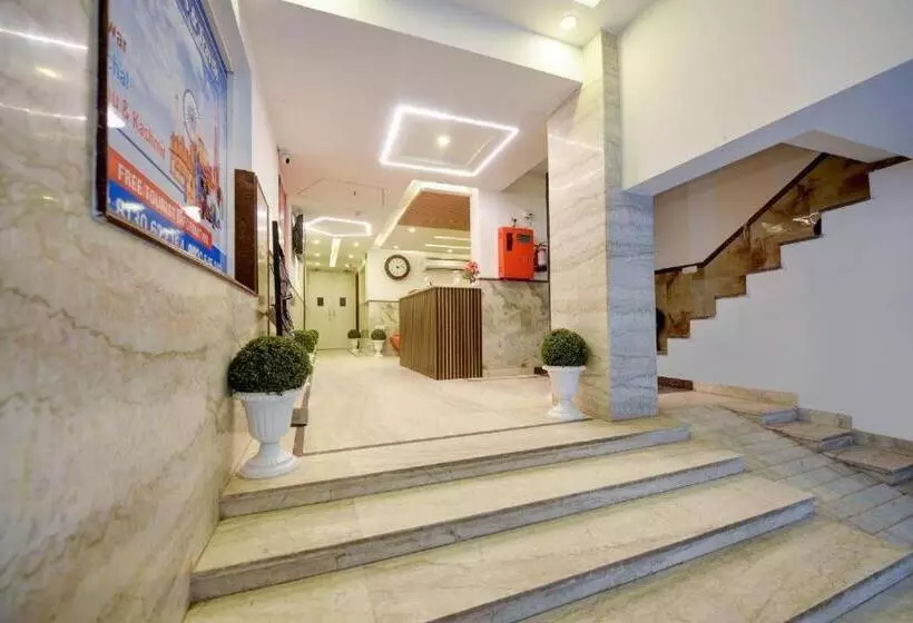 Airport Hotel De Rosewood