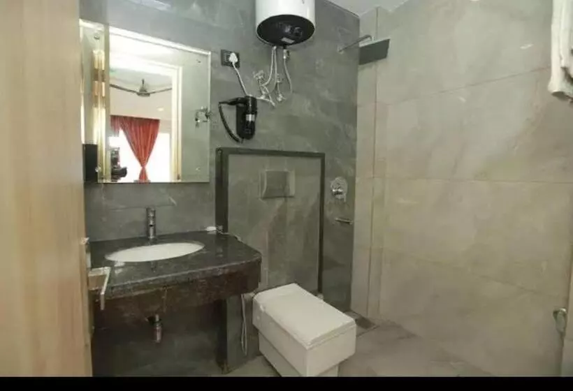 Airport Hotel De Rosewood