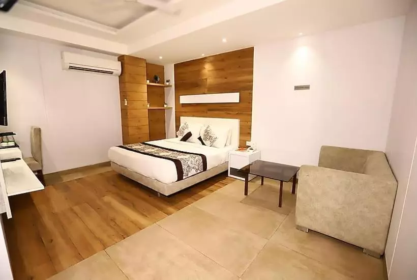 Airport Hotel De Rosewood