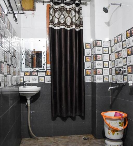 Bed and Breakfast Krishna Vaas